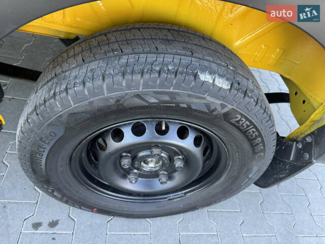 Жовтий Форд Транзит, об'ємом двигуна 2 л та пробігом 204 тис. км за 15150 $, фото 42 на Automoto.ua