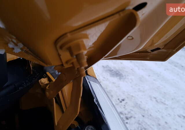 Желтый Форд Транзит, объемом двигателя 2 л и пробегом 230 тыс. км за 18800 $, фото 49 на Automoto.ua