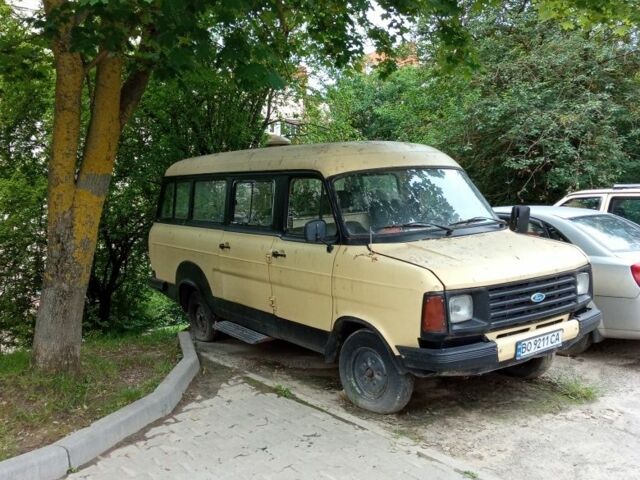 Желтый Форд Транзит, объемом двигателя 2 л и пробегом 300 тыс. км за 3000 $, фото 1 на Automoto.ua