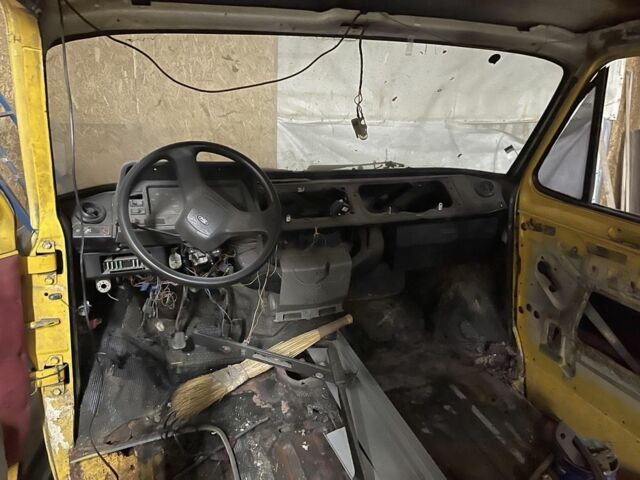Форд Транзит 1986 в Киеве на Automoto.ua Желтый Форд Транзит, объемом двигателя 2 л и пробегом 1000 тыс. км за 500 $, фото 4 на Automoto.ua