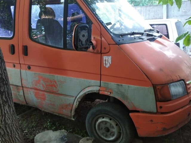 Желтый Форд Транзит, объемом двигателя 2 л и пробегом 500 тыс. км за 960 $, фото 1 на Automoto.ua