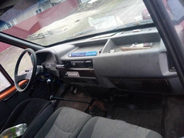 Жовтий Форд Транзит, об'ємом двигуна 2.5 л та пробігом 500 тис. км за 617 $, фото 3 на Automoto.ua