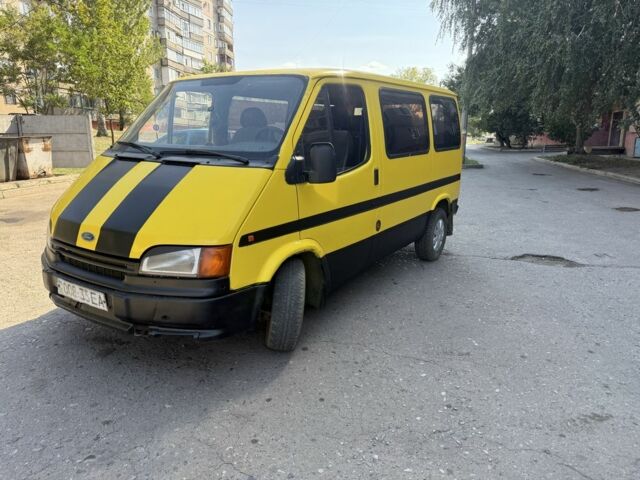 Жовтий Форд Транзит, об'ємом двигуна 2.5 л та пробігом 250 тис. км за 1697 $, фото 4 на Automoto.ua