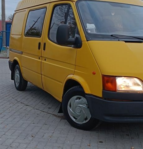Жовтий Форд Транзит, об'ємом двигуна 3 л та пробігом 300 тис. км за 2700 $, фото 3 на Automoto.ua