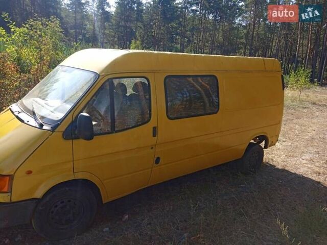 Желтый Форд Транзит, объемом двигателя 2.5 л и пробегом 200 тыс. км за 1600 $, фото 1 на Automoto.ua