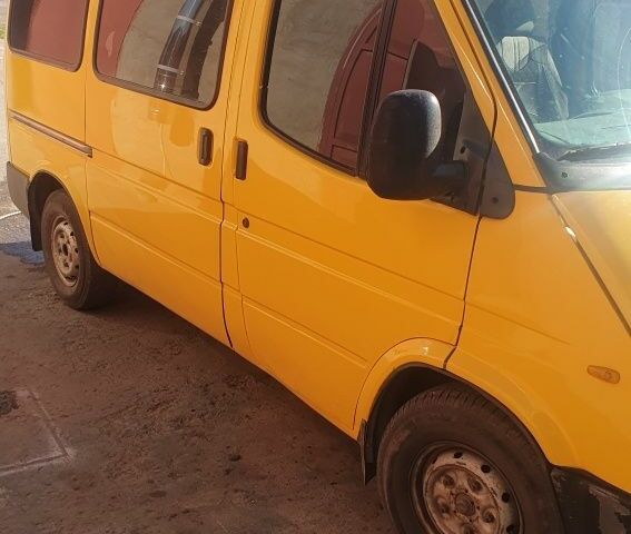 Желтый Форд Транзит, объемом двигателя 0 л и пробегом 500 тыс. км за 3800 $, фото 2 на Automoto.ua