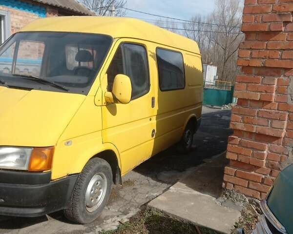 Жовтий Форд Транзит, об'ємом двигуна 2.5 л та пробігом 260 тис. км за 1500 $, фото 1 на Automoto.ua