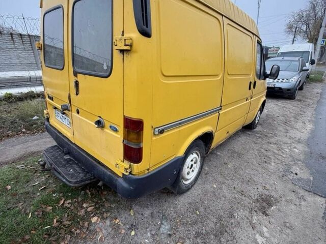 Желтый Форд Транзит, объемом двигателя 2.5 л и пробегом 100 тыс. км за 1800 $, фото 2 на Automoto.ua