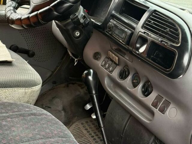 Желтый Форд Транзит, объемом двигателя 2.5 л и пробегом 100 тыс. км за 1800 $, фото 5 на Automoto.ua