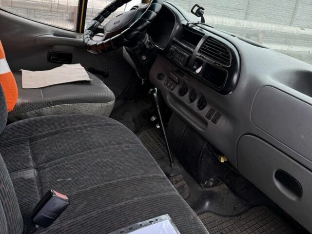 Желтый Форд Транзит, объемом двигателя 2.5 л и пробегом 100 тыс. км за 1800 $, фото 4 на Automoto.ua