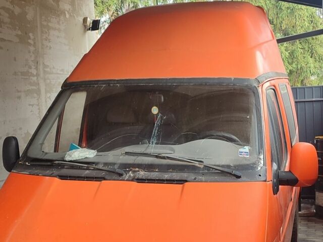 Желтый Форд Транзит, объемом двигателя 2.5 л и пробегом 10 тыс. км за 2100 $, фото 2 на Automoto.ua