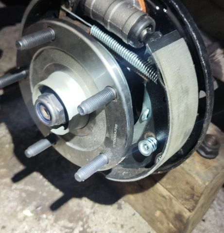 Желтый Форд Транзит, объемом двигателя 2 л и пробегом 350 тыс. км за 4500 $, фото 3 на Automoto.ua