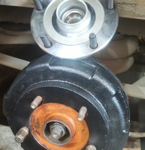 Желтый Форд Транзит, объемом двигателя 2 л и пробегом 350 тыс. км за 4500 $, фото 4 на Automoto.ua