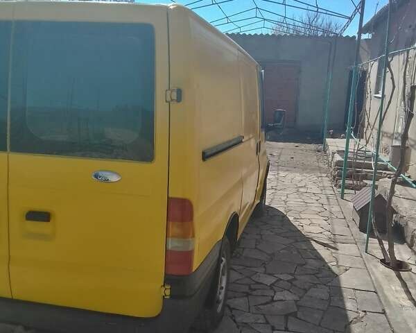 Жовтий Форд Транзит, об'ємом двигуна 0 л та пробігом 450 тис. км за 3999 $, фото 3 на Automoto.ua