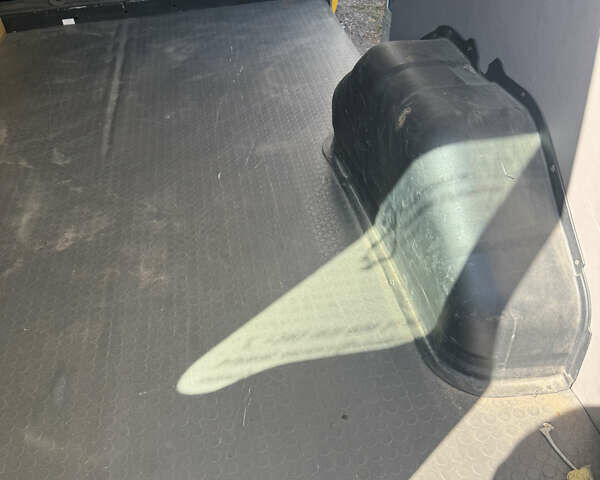 Желтый Форд Транзит, объемом двигателя 2 л и пробегом 240 тыс. км за 5500 $, фото 9 на Automoto.ua