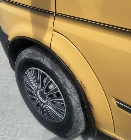 Жовтий Форд Транзит, об'ємом двигуна 2.4 л та пробігом 390 тис. км за 4499 $, фото 8 на Automoto.ua