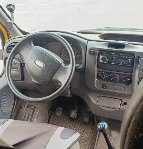 Желтый Форд Транзит, объемом двигателя 2 л и пробегом 300 тыс. км за 3100 $, фото 11 на Automoto.ua