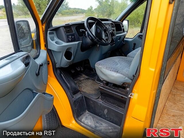 Желтый Форд Транзит, объемом двигателя 2.2 л и пробегом 0 тыс. км за 5800 $, фото 3 на Automoto.ua