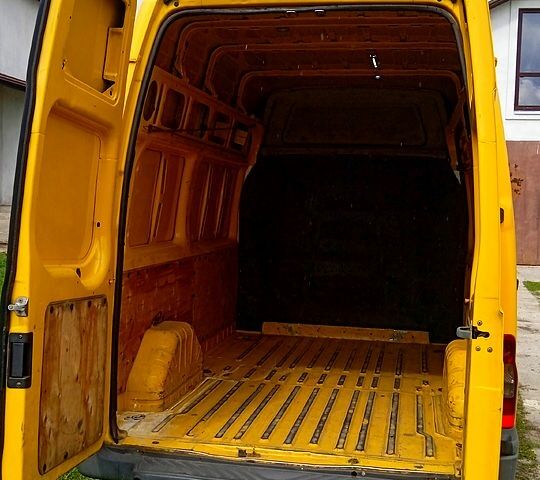 Желтый Форд Транзит, объемом двигателя 2.2 л и пробегом 200 тыс. км за 7600 $, фото 5 на Automoto.ua