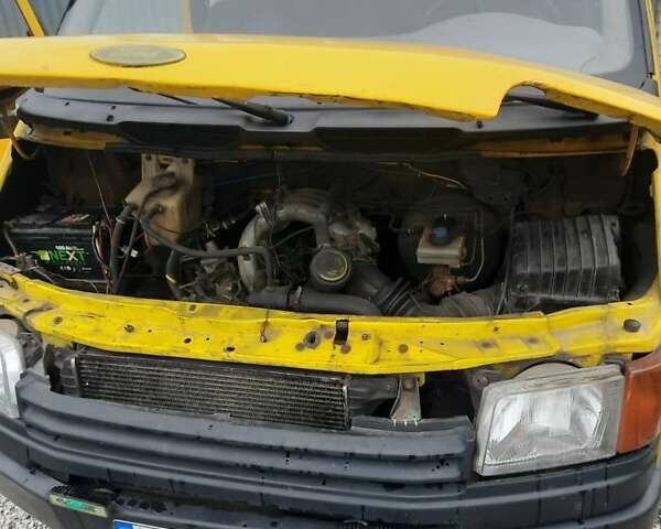 Желтый Форд Транзит, объемом двигателя 2.47 л и пробегом 50 тыс. км за 2500 $, фото 11 на Automoto.ua