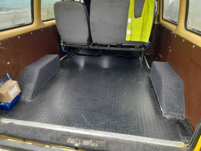 Желтый Форд Транзит, объемом двигателя 0 л и пробегом 350 тыс. км за 3200 $, фото 6 на Automoto.ua