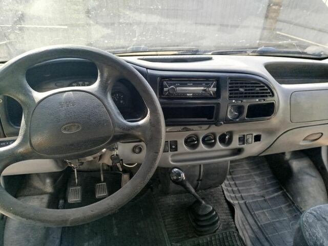 Желтый Форд Транзит, объемом двигателя 2.5 л и пробегом 479 тыс. км за 2542 $, фото 5 на Automoto.ua