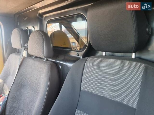 Жовтий Форд Транзит, об'ємом двигуна 2.2 л та пробігом 447 тис. км за 3100 $, фото 5 на Automoto.ua