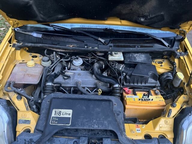 Желтый Форд Транзит, объемом двигателя 1.8 л и пробегом 400 тыс. км за 2200 $, фото 4 на Automoto.ua