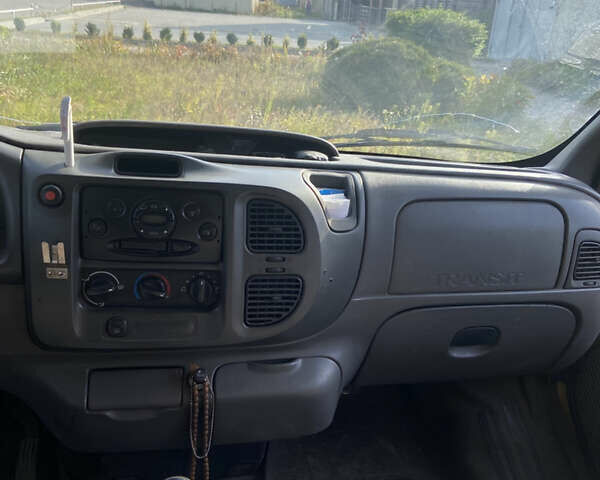 Желтый Форд Транзит, объемом двигателя 2 л и пробегом 300 тыс. км за 5200 $, фото 9 на Automoto.ua