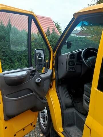 Желтый Форд Транзит, объемом двигателя 2 л и пробегом 290 тыс. км за 6296 $, фото 6 на Automoto.ua