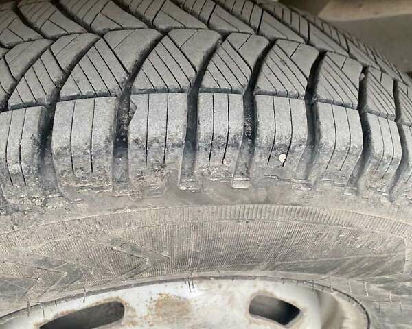 Жовтий Форд Транзит, об'ємом двигуна 2.4 л та пробігом 254 тис. км за 5000 $, фото 7 на Automoto.ua