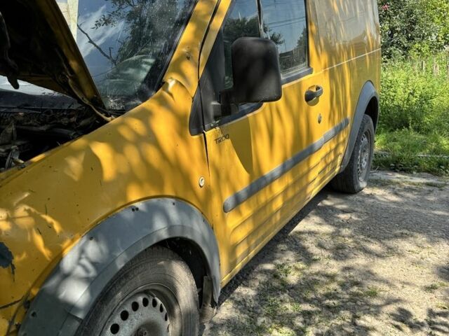 Желтый Форд Транзит, объемом двигателя 1.8 л и пробегом 120 тыс. км за 1550 $, фото 3 на Automoto.ua