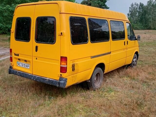 Желтый Форд Транзит, объемом двигателя 2 л и пробегом 350 тыс. км за 2200 $, фото 1 на Automoto.ua