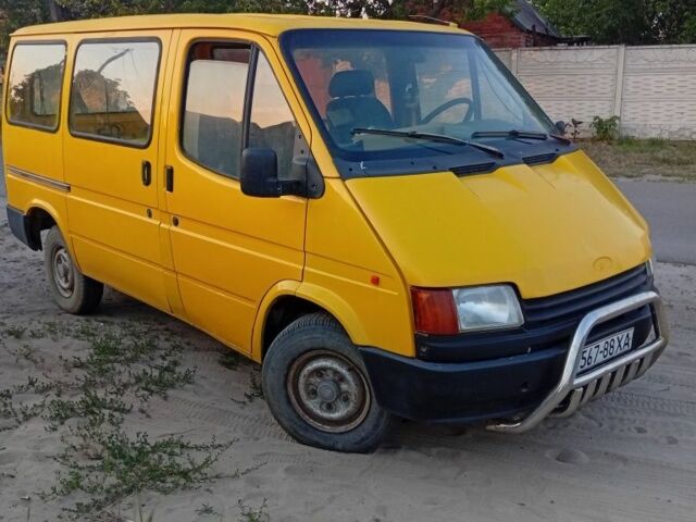 Желтый Форд Транзит, объемом двигателя 2 л и пробегом 400 тыс. км за 2500 $, фото 1 на Automoto.ua
