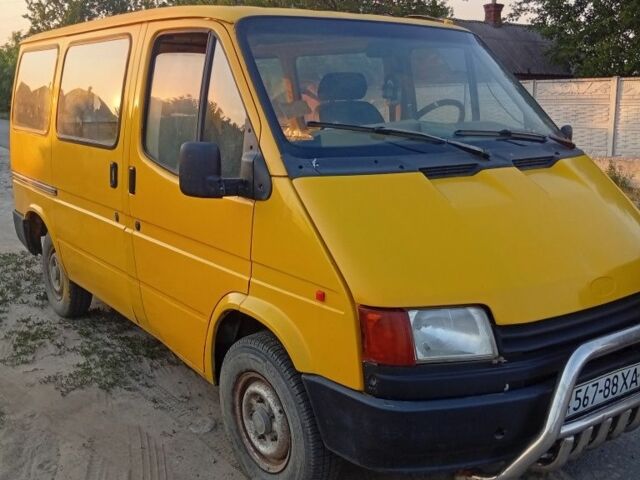 Желтый Форд Транзит, объемом двигателя 2 л и пробегом 400 тыс. км за 2500 $, фото 6 на Automoto.ua