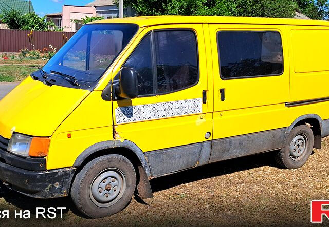 Жовтий Форд Транзит, об'ємом двигуна 2.5 л та пробігом 200 тис. км за 1800 $, фото 1 на Automoto.ua