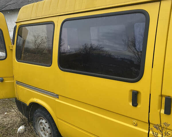 Жовтий Форд Транзит, об'ємом двигуна 2.5 л та пробігом 35 тис. км за 1700 $, фото 13 на Automoto.ua