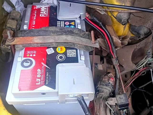 Желтый Форд Транзит, объемом двигателя 2.5 л и пробегом 100 тыс. км за 3530 $, фото 8 на Automoto.ua