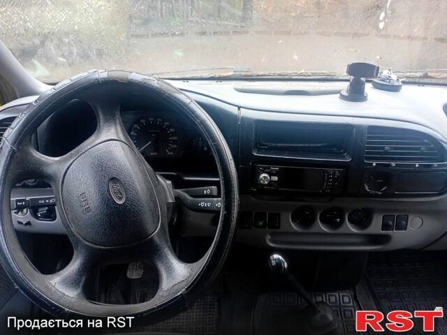 Желтый Форд Транзит, объемом двигателя 2.5 л и пробегом 100 тыс. км за 3530 $, фото 1 на Automoto.ua