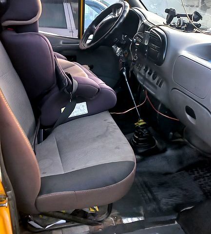 Жовтий Форд Транзит, об'ємом двигуна 2.5 л та пробігом 0 тис. км за 3200 $, фото 8 на Automoto.ua