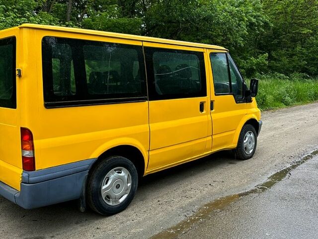 Жовтий Форд Транзит, об'ємом двигуна 2 л та пробігом 301 тис. км за 4400 $, фото 4 на Automoto.ua