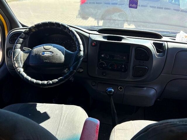 Желтый Форд Транзит, объемом двигателя 2 л и пробегом 200 тыс. км за 3900 $, фото 5 на Automoto.ua