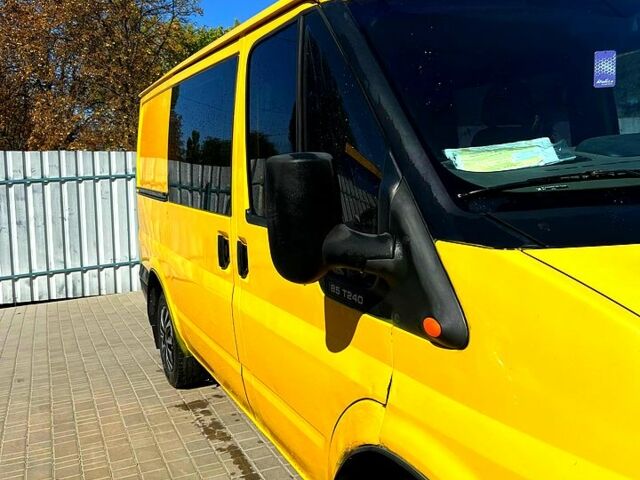 Желтый Форд Транзит, объемом двигателя 2 л и пробегом 200 тыс. км за 3900 $, фото 1 на Automoto.ua