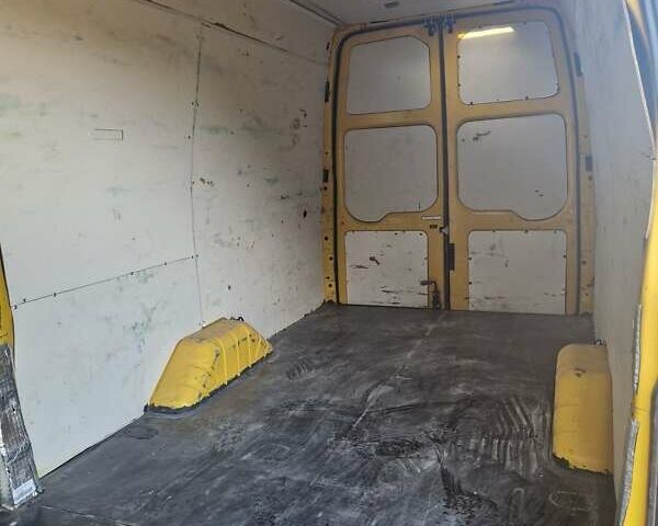 Жовтий Форд Транзит, об'ємом двигуна 2.2 л та пробігом 272 тис. км за 12700 $, фото 26 на Automoto.ua