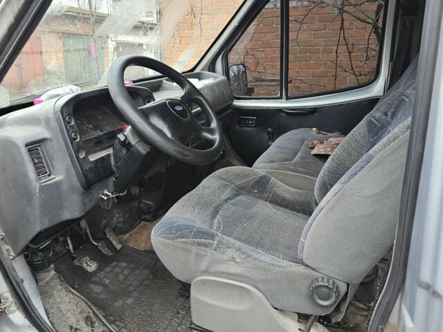 Сірий Форд Транзит, об'ємом двигуна 2.5 л та пробігом 400 тис. км за 1600 $, фото 3 на Automoto.ua