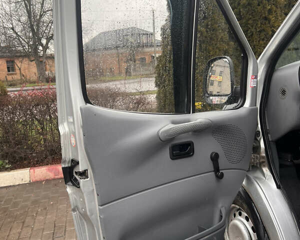 Сірий Форд Транзит, об'ємом двигуна 2.5 л та пробігом 325 тис. км за 6000 $, фото 28 на Automoto.ua