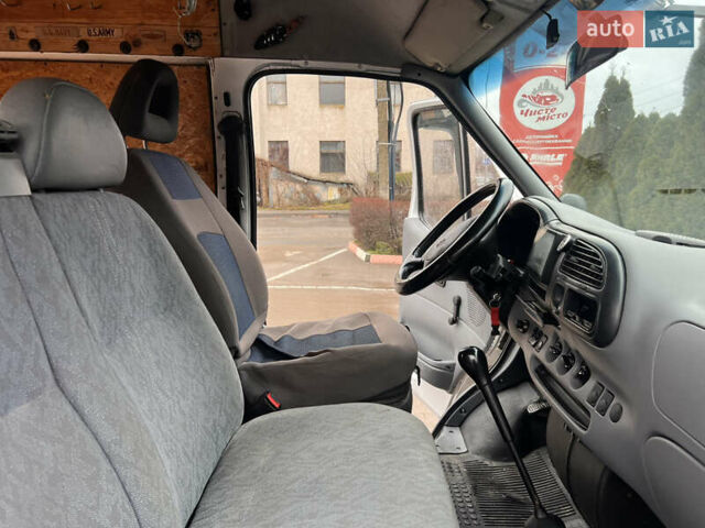 Сірий Форд Транзит, об'ємом двигуна 2.5 л та пробігом 325 тис. км за 6000 $, фото 45 на Automoto.ua