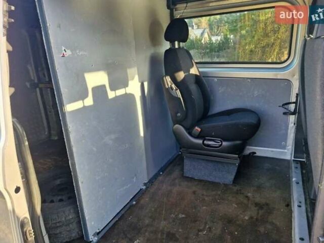 Серый Форд Транзит, объемом двигателя 2.2 л и пробегом 58 тыс. км за 13000 $, фото 9 на Automoto.ua