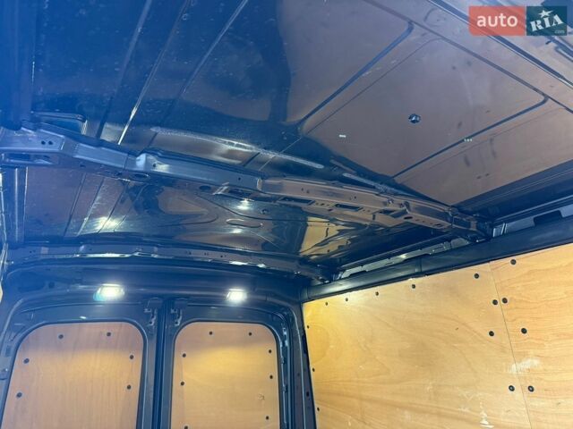 Серый Форд Транзит, объемом двигателя 2.2 л и пробегом 249 тыс. км за 9000 $, фото 11 на Automoto.ua