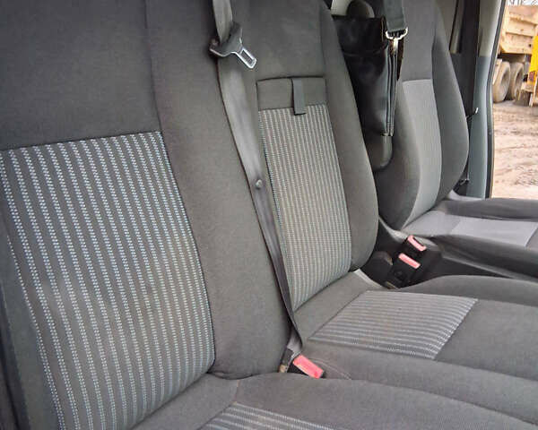 Серый Форд Транзит, объемом двигателя 2 л и пробегом 248 тыс. км за 13900 $, фото 33 на Automoto.ua